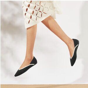 VIVAIA Pointed-Toe V-Cut Flats (Vienna) Black and White Flats Size 7.5